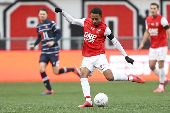 图迅速反击 图迅速反击